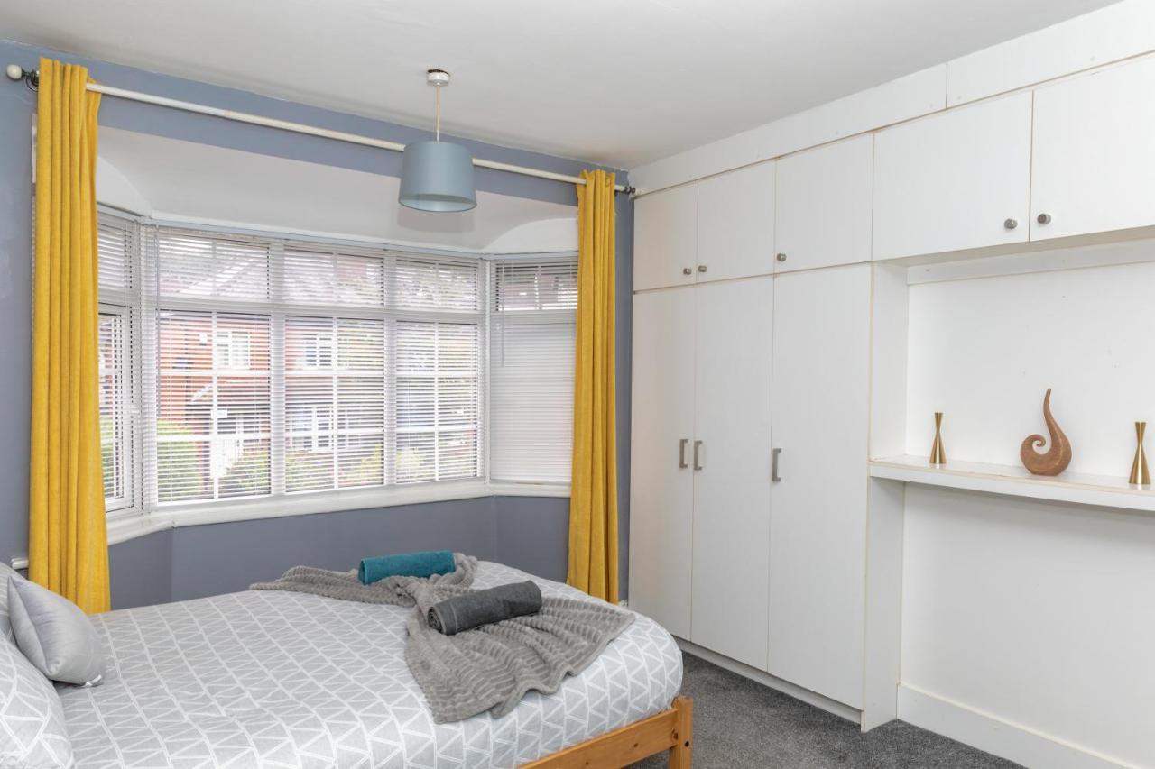 Leeds City Centre Spacious House Free Parking And Wi-Fi Exteriör bild