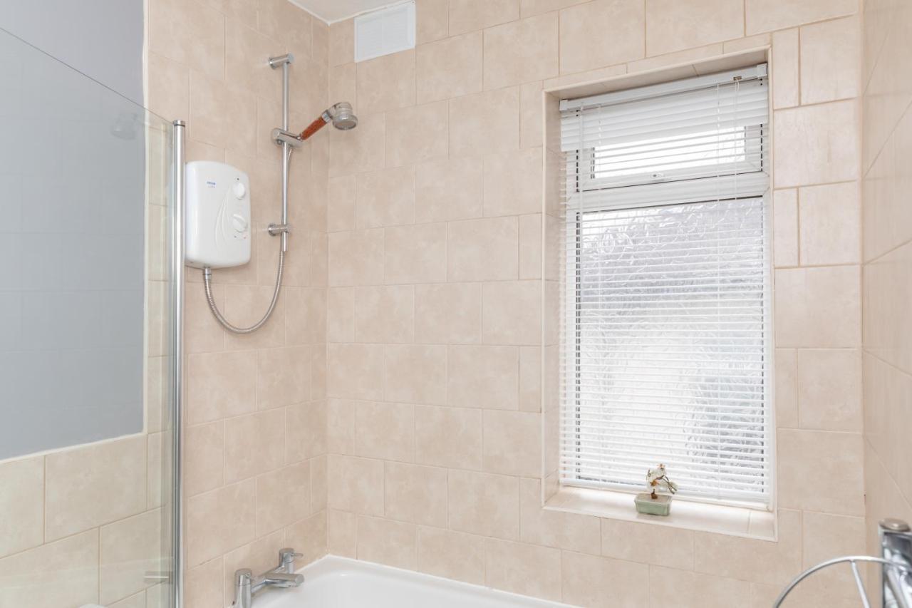 Leeds City Centre Spacious House Free Parking And Wi-Fi Exteriör bild